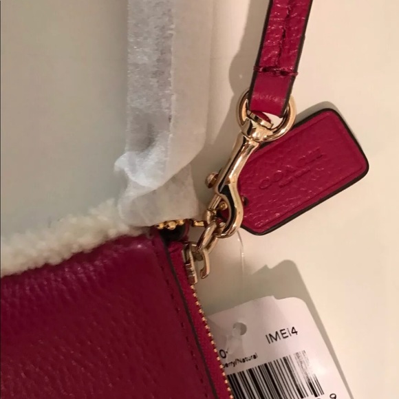 NWT COACH Wristlet Pink Pebbled Leather Shearling Trim Cranberry Ivory Case NEW - Picture 5 of 9